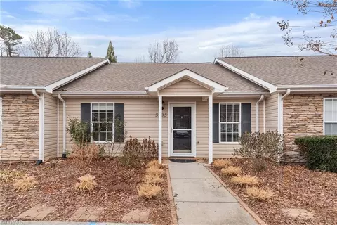 3293 Hyde Place Cir, Winston Salem, NC 27103