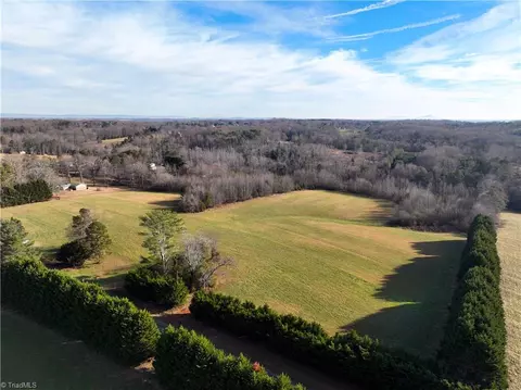 002 Forest Dr, State Road, NC 28676 photo 2
