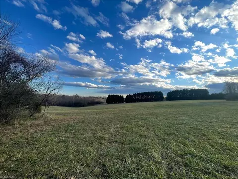 002 Forest Dr, State Road, NC 28676 photo 14