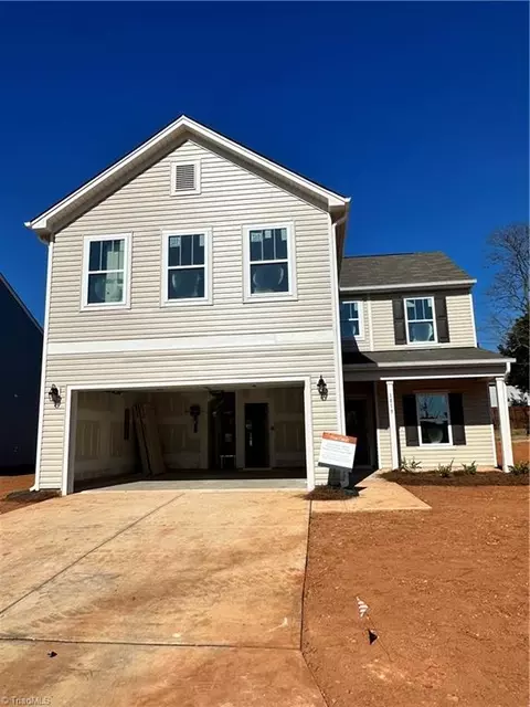 1819 Gatehouse View Dr, Winston Salem, NC 27127