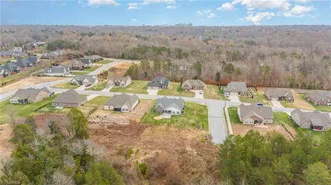 2827 Fallin Ct, High Point, NC 27262 photo 40