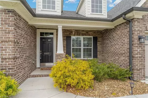 2827 Fallin Ct, High Point, NC 27262 photo 3