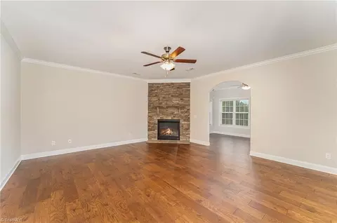 2827 Fallin Ct, High Point, NC 27262 photo 11