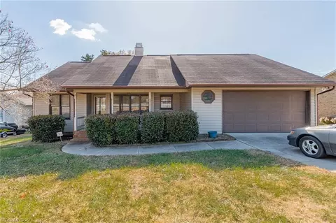 208 Lane Dr, Trinity, NC 27370