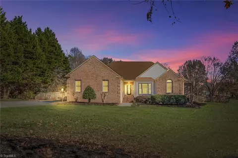 3778 Cameron Ct, Trinity, NC 27370 photo 2