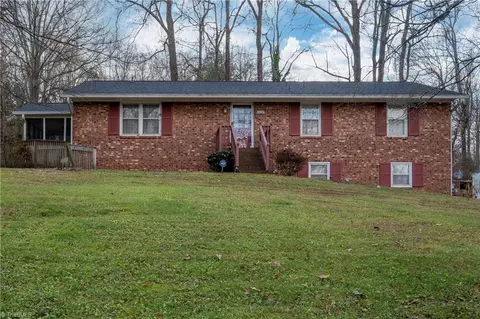 3338 Linda Cir, Winston Salem, NC 27106