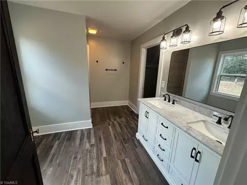 Bath - 210 Kirby Rd, King, NC 27021 photo 2 of 4