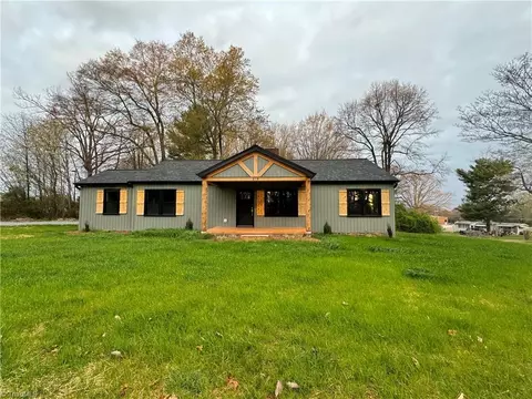 210 Kirby Rd, King, NC 27021