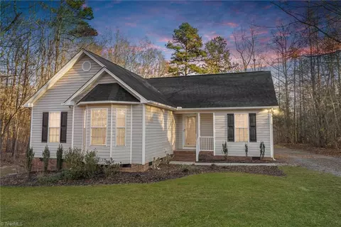 8536 Black Walnut Ct, Snow Camp, NC 27349