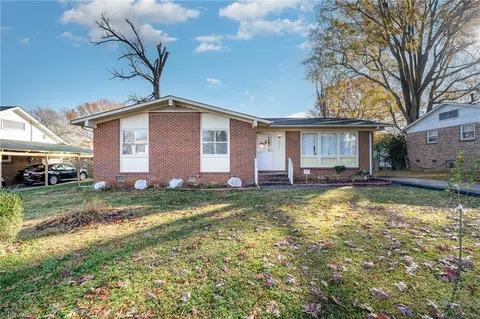 2511 Yow Rd, Greensboro, NC 27407