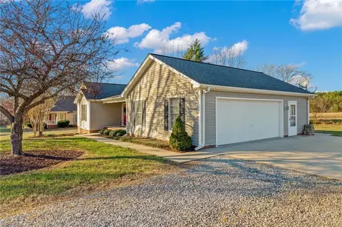 450 Saddlebred Loop, Stokesdale, NC 27357 photo 5