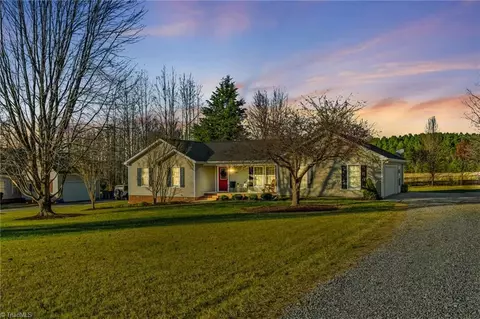 450 Saddlebred Loop, Stokesdale, NC 27357 photo 2