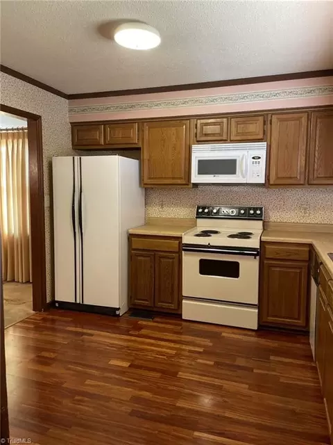 3849 Johnson St #E, High Point, NC 27265 photo 5