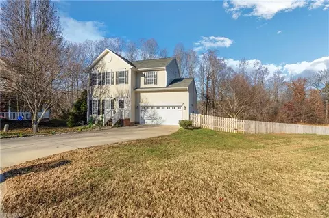 571 Rockbridge Dr, Kernersville, NC 27284
