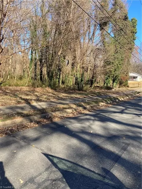 7 Ernest St, Winston Salem, NC 27107