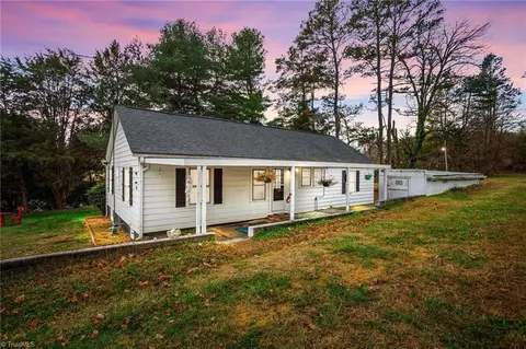 154 Clearview St, Lexington, NC 27295