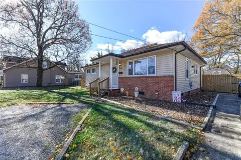 1009 Gordon St, High Point, NC 27260