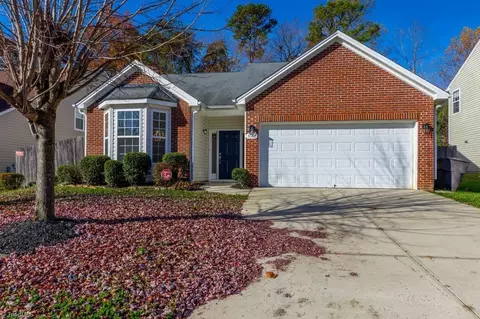3664 Village Springs Dr, High Point, NC 27265