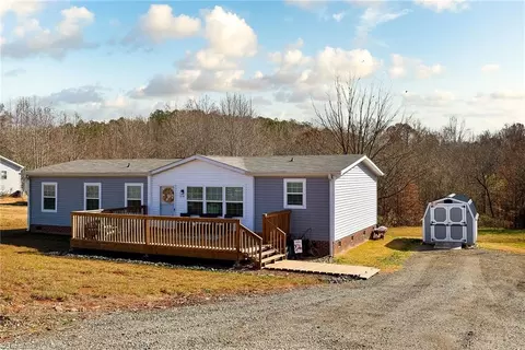 219 Haydan Ln, Linwood, NC 27299