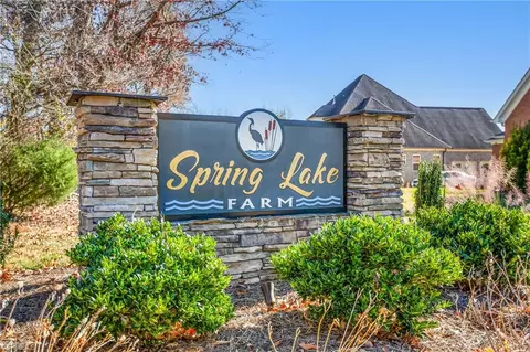 413 Spring Lake Farm Cir #9, Winston Salem, NC 27101