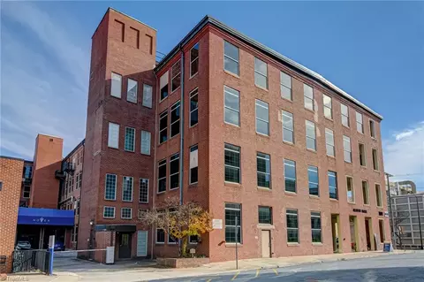 101 Chestnut St N #411, Winston Salem, NC 27101