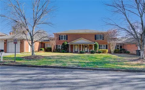814 Devon Ct, Winston Salem, NC 27104