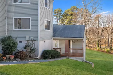 3624 Heathrow Dr, Winston Salem, NC 27127