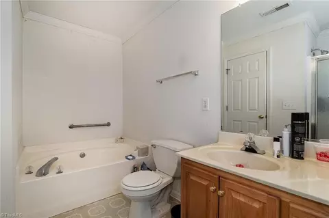 3884 Range Crest Ct, High Point, NC 27265 photo 17