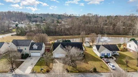 3884 Range Crest Ct, High Point, NC 27265 photo 32