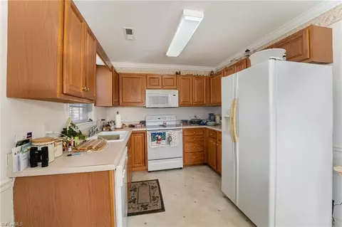 3884 Range Crest Ct, High Point, NC 27265 photo 11