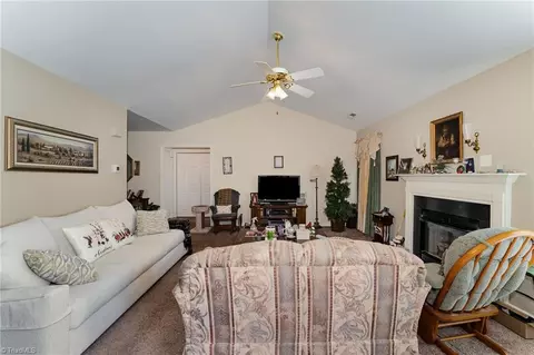 3884 Range Crest Ct, High Point, NC 27265 photo 8