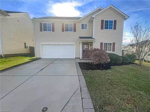 818 Caledon Dr, Mcleansville, NC 27301