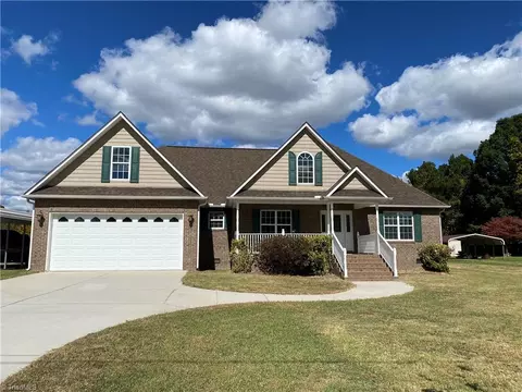 4642 Colonial Cir, Trinity, NC 27370