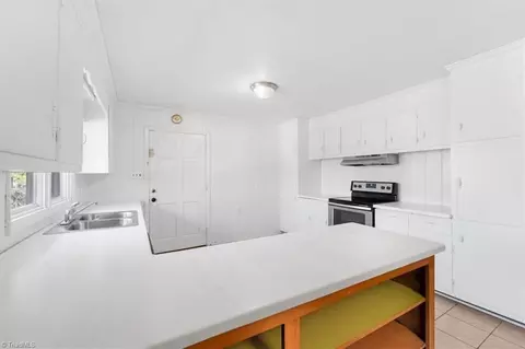 2113 Scott Rd, Browns Summit, NC 27214 photo 9