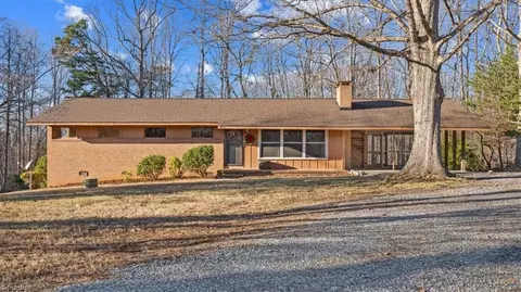 2113 Scott Rd, Browns Summit, NC 27214 photo 2