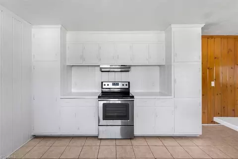 2113 Scott Rd, Browns Summit, NC 27214 photo 11
