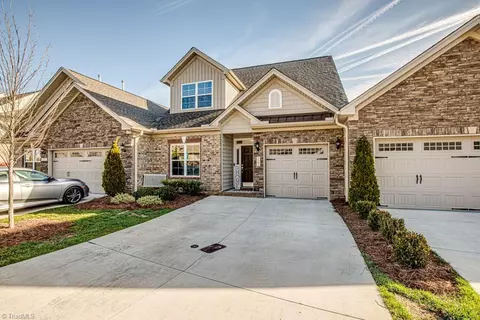 1003 Chariot Sq, Winston Salem, NC 27127