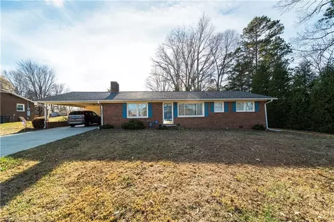 1280 Tammy Dr, Kernersville, NC 27284