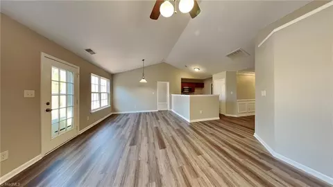 898 Hedgepath Ter, High Point, NC 27265 photo 3