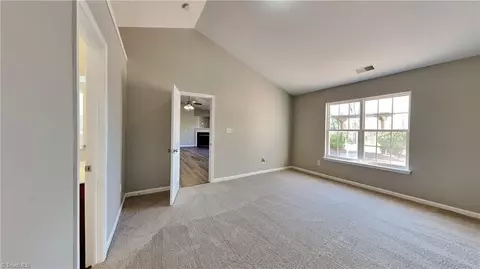 898 Hedgepath Ter, High Point, NC 27265 photo 6