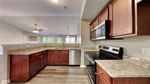 898 Hedgepath Ter, High Point, NC 27265 photo 5