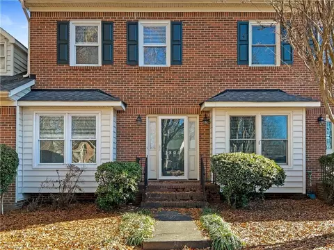 1804 Oakcrest Ct, Winston Salem, NC 27106