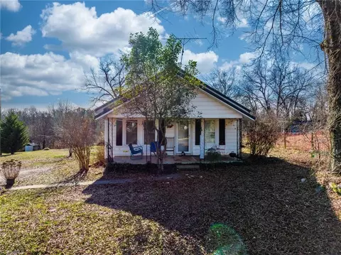 228 Lodge Hall Ct, Stony Point, NC 28678