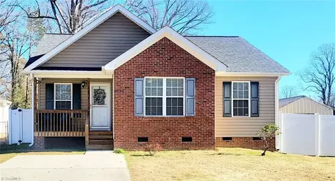 254 Crestwood Cir, High Point, NC 27260
