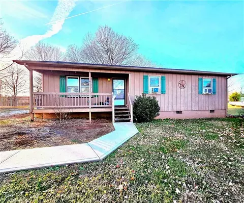 5359 Jasper Dr, Archdale, NC 27263