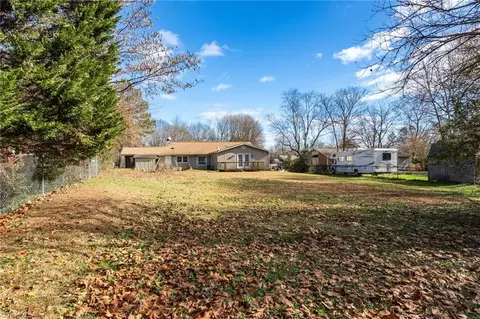 3307 Rockingham Rd, High Point, NC 27265 photo 16