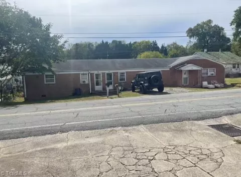 108 Parkway Dr, Yanceyville, NC 27379