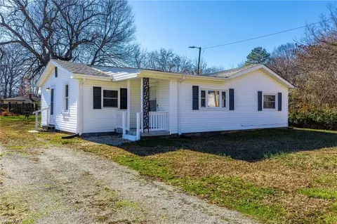 6155 Mendenhall Pl, High Point, NC 27263