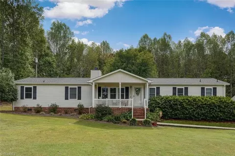 390 Dix Rd, Ruffin, NC 27326