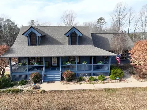 654 Towe Rd, Pilot Mountain, NC 27041